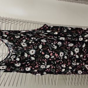 Sleeveless dressy top